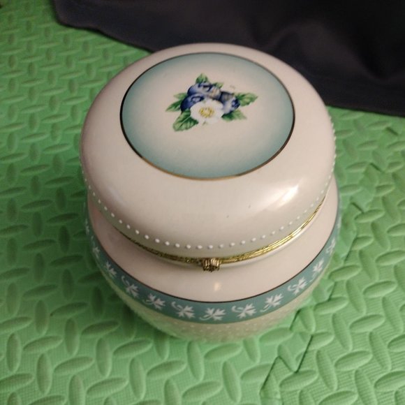 Decorative Ceramic Jar / Container - Picture 3 of 5